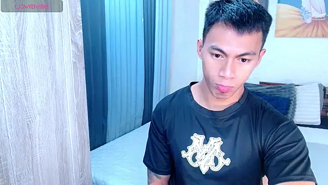 Snapshot of PinooyMilker chatting on May 2, 2:55 pm PinooyMilker online show from May 2, 2:55 pm