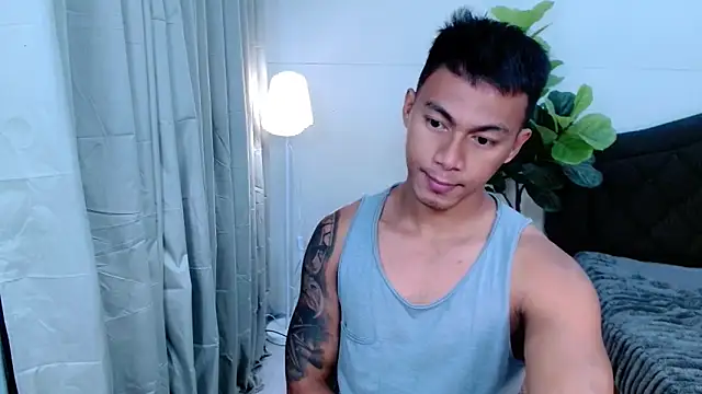 Snapshot of PinooyMilker chatting on June 1, 2:24 am PinooyMilker online show from June 1, 2:24 am