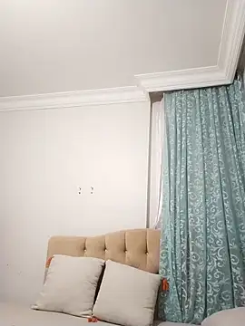 zerdaliii online show from September 17, 9:05 pm