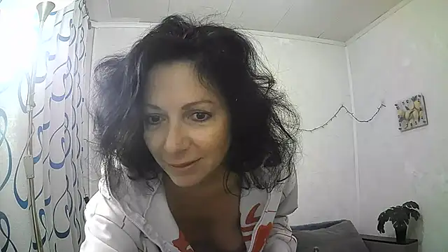 Snapshot of ValleriWind chatting on June 5, 11:43 pm ValleriWind online show from June 5, 11:43 pm