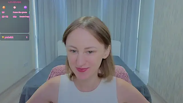 LuluChiiii online show from September 10, 10:26 am