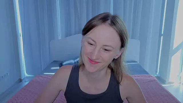 LuluChiiii online show from September 22, 9:55 am