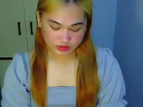 Snapshot of Annierose_ts chatting on February 5, 12:48 am Annierose ts online show from February 5, 12:48 am