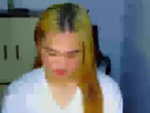 Snapshot of Annierose_ts chatting on February 6, 10:13 pm Annierose ts online show from February 6, 10:13 pm