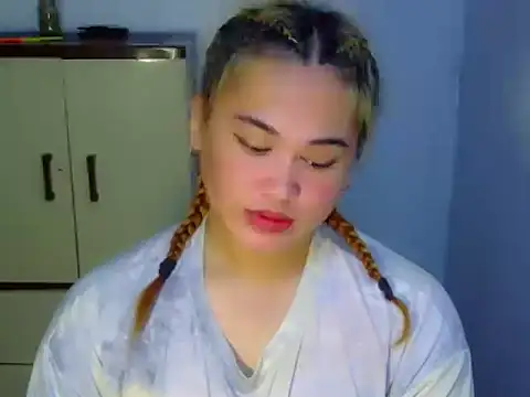 Snapshot of Annierose_ts chatting on February 7, 10:13 pm Annierose ts online show from February 7, 10:13 pm