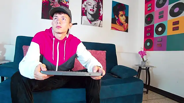 Ryan Miller online show from September 13, 12:49 pm