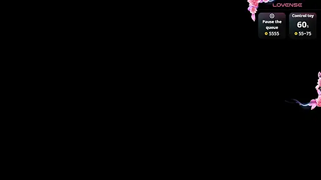 Snapshot of luccia_smith chatting on June 5, 2:29 am luccia smith online show from June 5, 2:29 am
