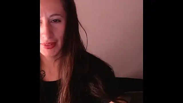 Snapshot of NathaSlave chatting on May 10, 8:30 am NathaSlave online show from May 10, 8:30 am