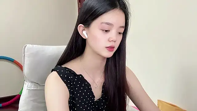 Nicole-13 online show from May 3, 12:16 am