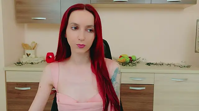 Snapshot of Julia_Jae chatting on June 7, 5:11 am Julia Jae online show from June 7, 5:11 am