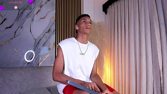 JulienSaint online show from March 2, 11:17 am