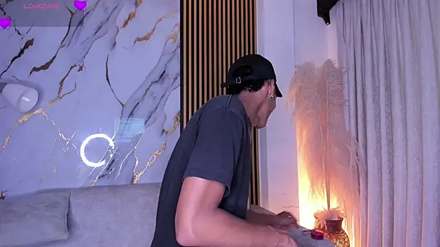 JulienSaint online show from March 8, 12:31 pm