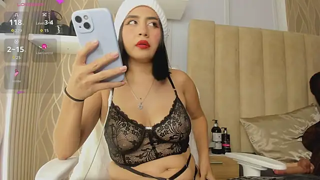 Snapshot of Melani_Rosse chatting on October 11, 3:17 am Melani Rosse online show from October 11, 3:17 am