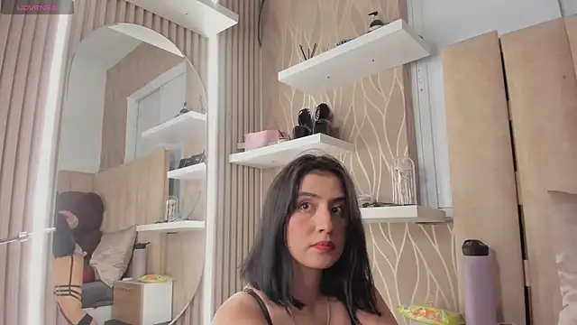 Snapshot of Melani_Rosse chatting on October 26, 5:02 am Melani Rosse online show from October 26, 5:02 am