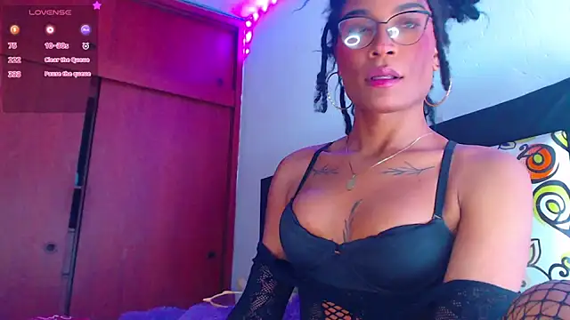 Snapshot of Cristalhottie2324 chatting on November 13, 9:36 pm Cristalhottie2324 online show from November 13, 9:36 pm