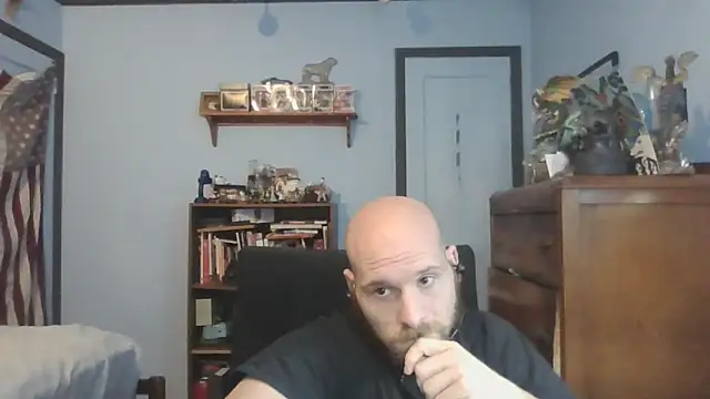 Snapshot of PDrents chatting on September 9, 6:18 pm PDrents online show from September 9, 6:18 pm