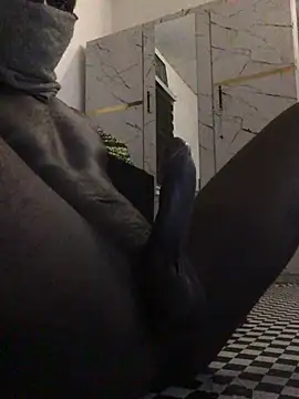 Snapshot of candospiriy chatting on March 7, 1:24 am candospiriy online show from March 7, 1:24 am