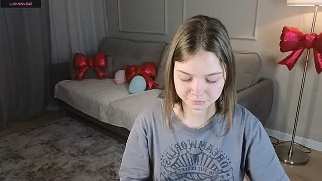 patriciapink online show from March 15, 2:34 pm