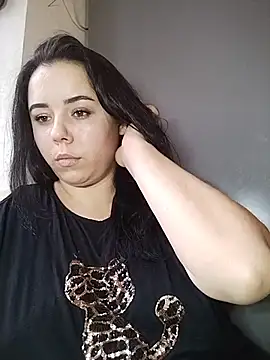 Snapshot of CutieMarine chatting on December 5, 8:45 am CutieMarine online show from December 5, 8:45 am