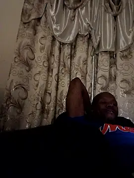 Snapshot of lathadon chatting on January 17, 8:08 am lathadon online show from January 17, 8:08 am
