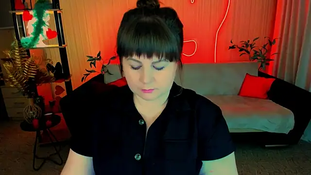 CrystaalStaar online show from June 26, 7:07 pm