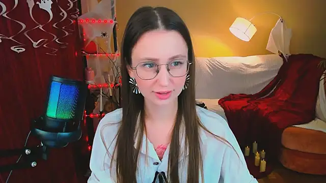 YourLovellyStory online show from October 27, 4:22 pm