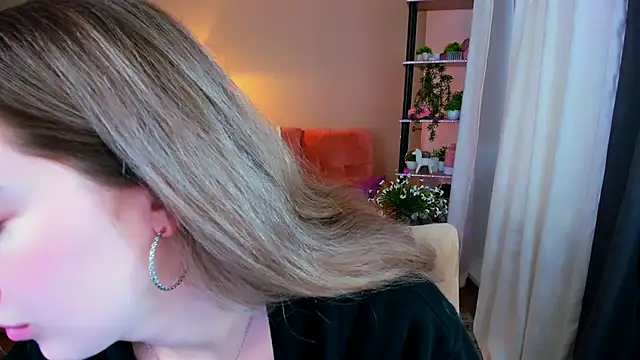 SensitiveSooul online show from September 14, 11:42 am