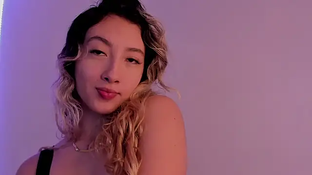 LauMiller online show from October 31, 7:37 pm