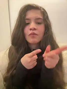 Emilyybennet  online show from May 2, 1:10 am