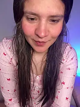 Emilyybennet  online show from July 29, 2:32 am