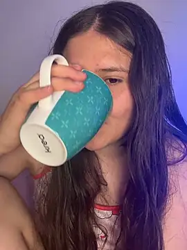 Emilyybennet  online show from August 2, 2:10 am