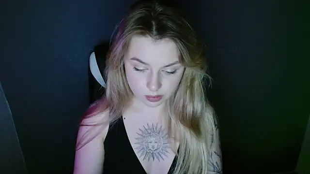 AngelicaHollywood online show from November 18, 9:41 pm