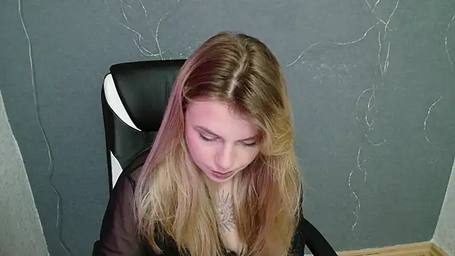 AngelicaHollywood online show from November 23, 8:08 pm