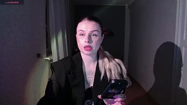 AngelicaHollywood online show from June 7, 8:01 pm