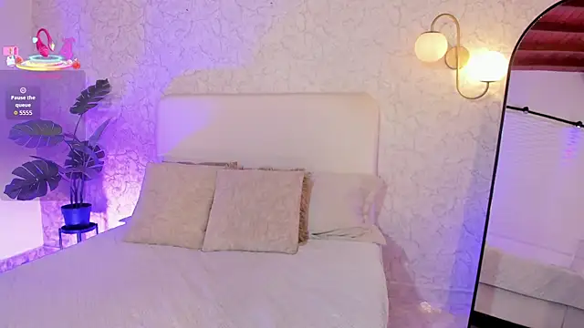 JannaFoxx  online show from August 1, 7:24 pm