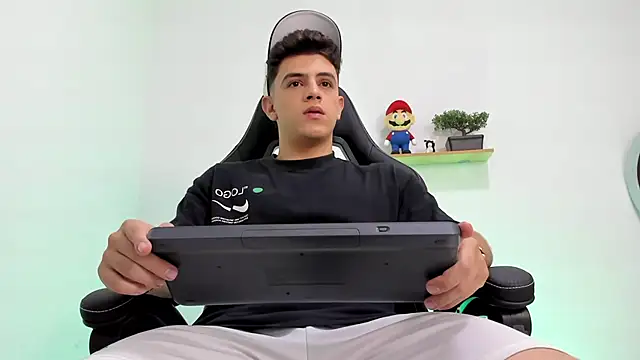 Mikecooper online show from February 5, 3:11 am