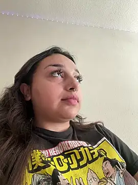 Snapshot of CharmingMaddie chatting on May 30, 4:48 pm CharmingMaddie online show from May 30, 4:48 pm