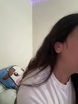 Snapshot of CharmingMaddie chatting on June 9, 6:41 pm CharmingMaddie online show from June 9, 6:41 pm