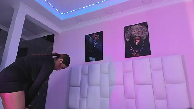 CrisstalStwart online show from October 18, 7:14 pm