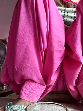 Love-pari077 online show from November 6, 1:28 am