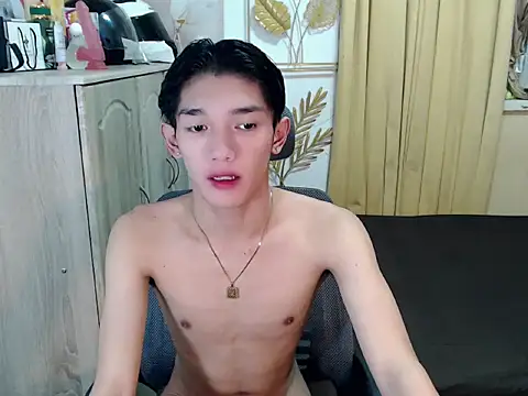 Snapshot of fuckerfriendsxx chatting on July 10, 1:03 pm fuckerfriendsxx online show from July 10, 1:03 pm