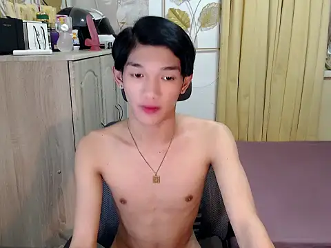 Snapshot of fuckerfriendsxx chatting on July 18, 9:24 am fuckerfriendsxx online show from July 18, 9:24 am