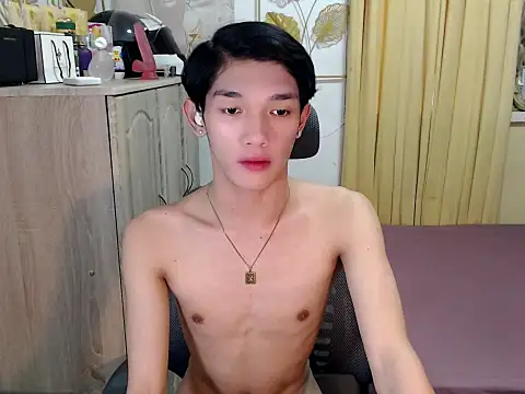 Snapshot of fuckerfriendsxx chatting on July 19, 5:00 am fuckerfriendsxx online show from July 19, 5:00 am