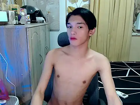 Snapshot of fuckerfriendsxx chatting on August 2, 1:42 pm fuckerfriendsxx online show from August 2, 1:42 pm