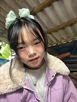 Snapshot of AdamLazis chatting on November 6, 1:06 am AdamLazis online show from November 6, 1:06 am