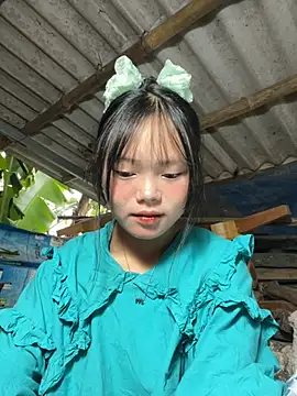 Snapshot of AdamLazis chatting on November 9, 12:31 am AdamLazis online show from November 9, 12:31 am