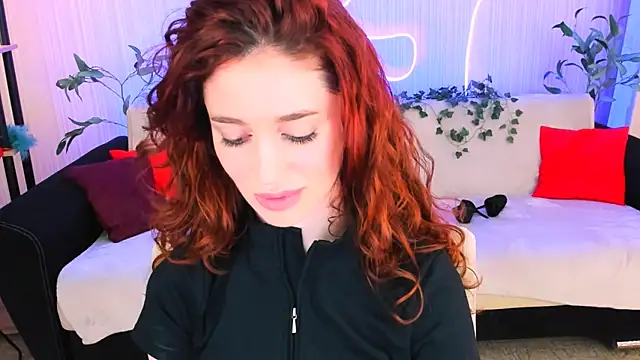 Snapshot of ChristinaConteeree chatting on May 31, 6:09 pm ChristinaConteeree online show from May 31, 6:09 pm