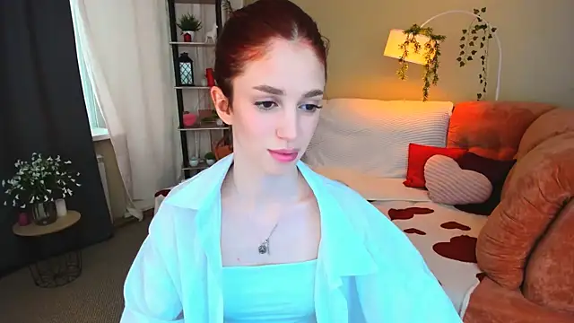 Snapshot of ChristinaConteeree chatting on June 18, 10:09 am ChristinaConteeree online show from June 18, 10:09 am