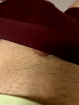 Snapshot of Frankieyyy1 chatting on October 10, 12:53 am Frankieyyy1 online show from October 10, 12:53 am