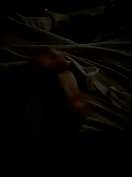 Snapshot of Frankieyyy1 chatting on November 25, 12:43 am Frankieyyy1 online show from November 25, 12:43 am